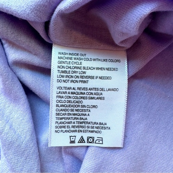 Beetlejuice “It’s Showtime” Graphic Raglan Baseball Tee - Juniors Size M - NWT - Picture 7 of 10